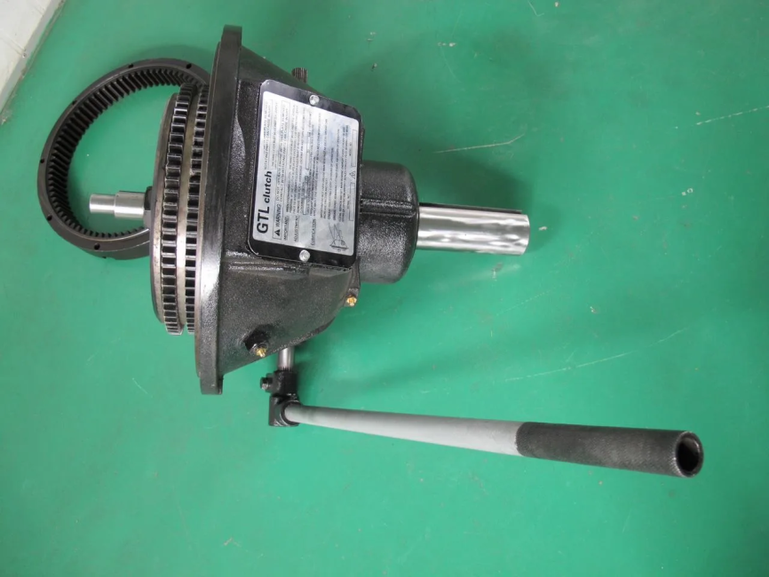 Механизм отбора мощности ( МОМ )